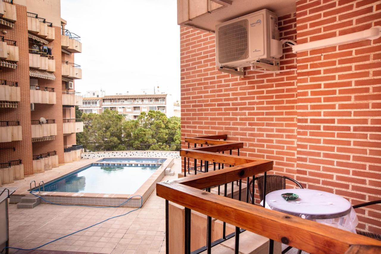 Holiday Studio Jardin Playa Torrevieja Bagian luar foto