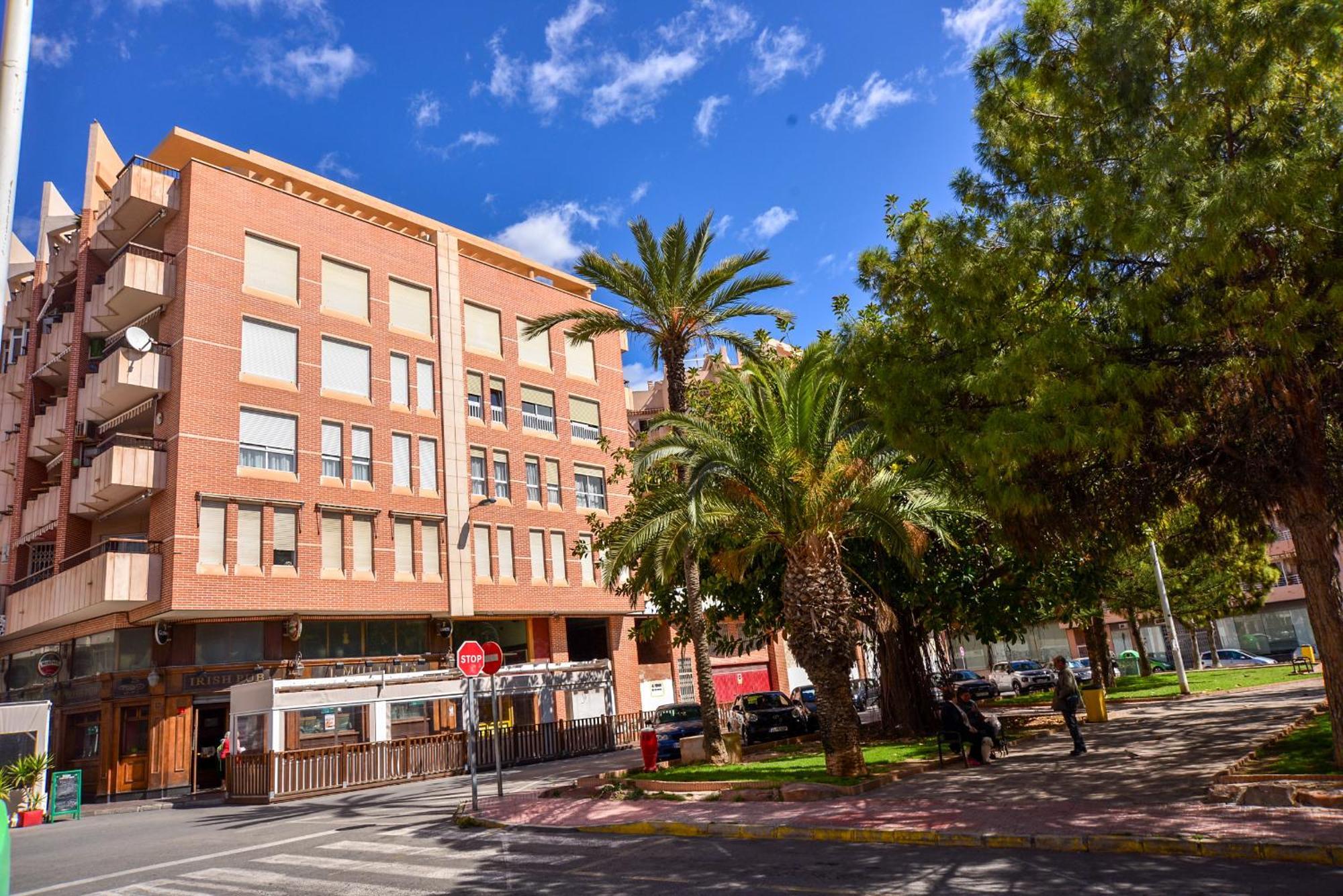 Holiday Studio Jardin Playa Torrevieja Bagian luar foto