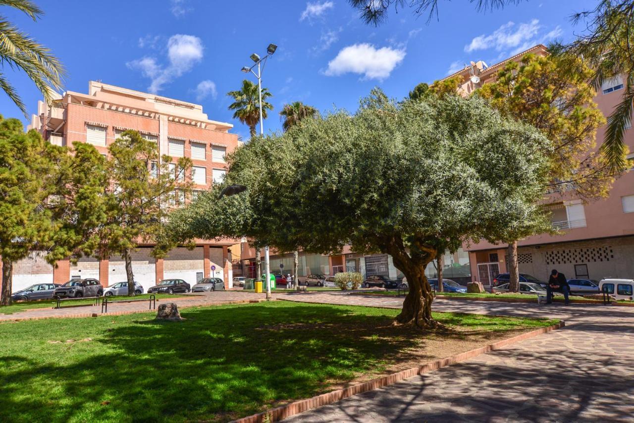 Holiday Studio Jardin Playa Torrevieja Bagian luar foto