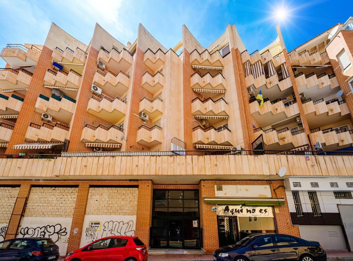 Holiday Studio Jardin Playa Torrevieja Bagian luar foto
