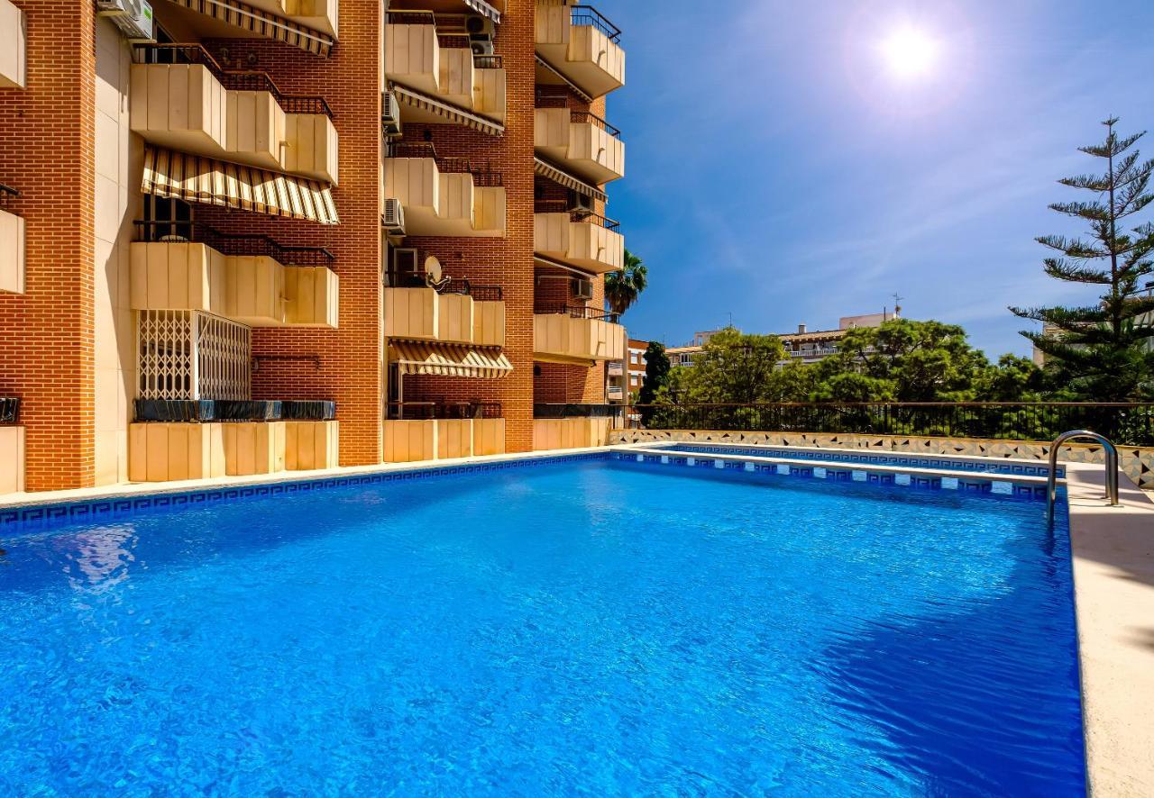 Holiday Studio Jardin Playa Torrevieja Bagian luar foto